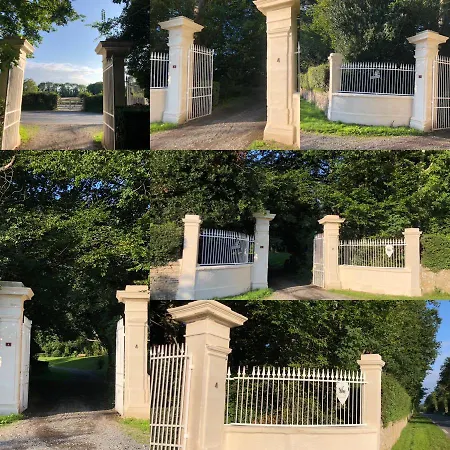 Les Escuries, Dependances Du Chateau Daire *