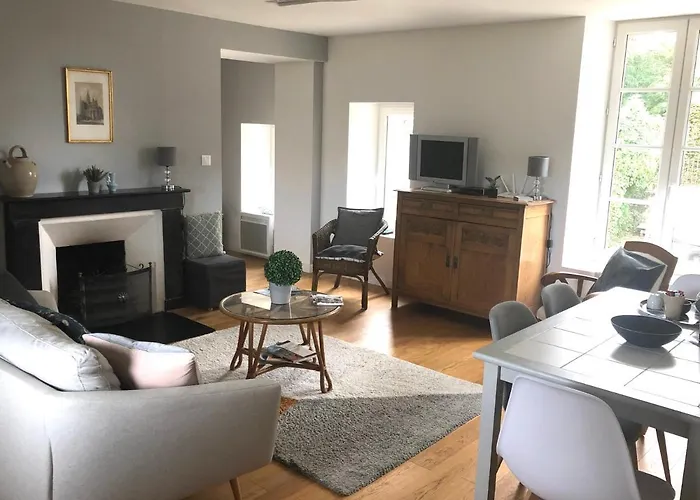 Les Escuries, Dependances Du Chateau Apartman *